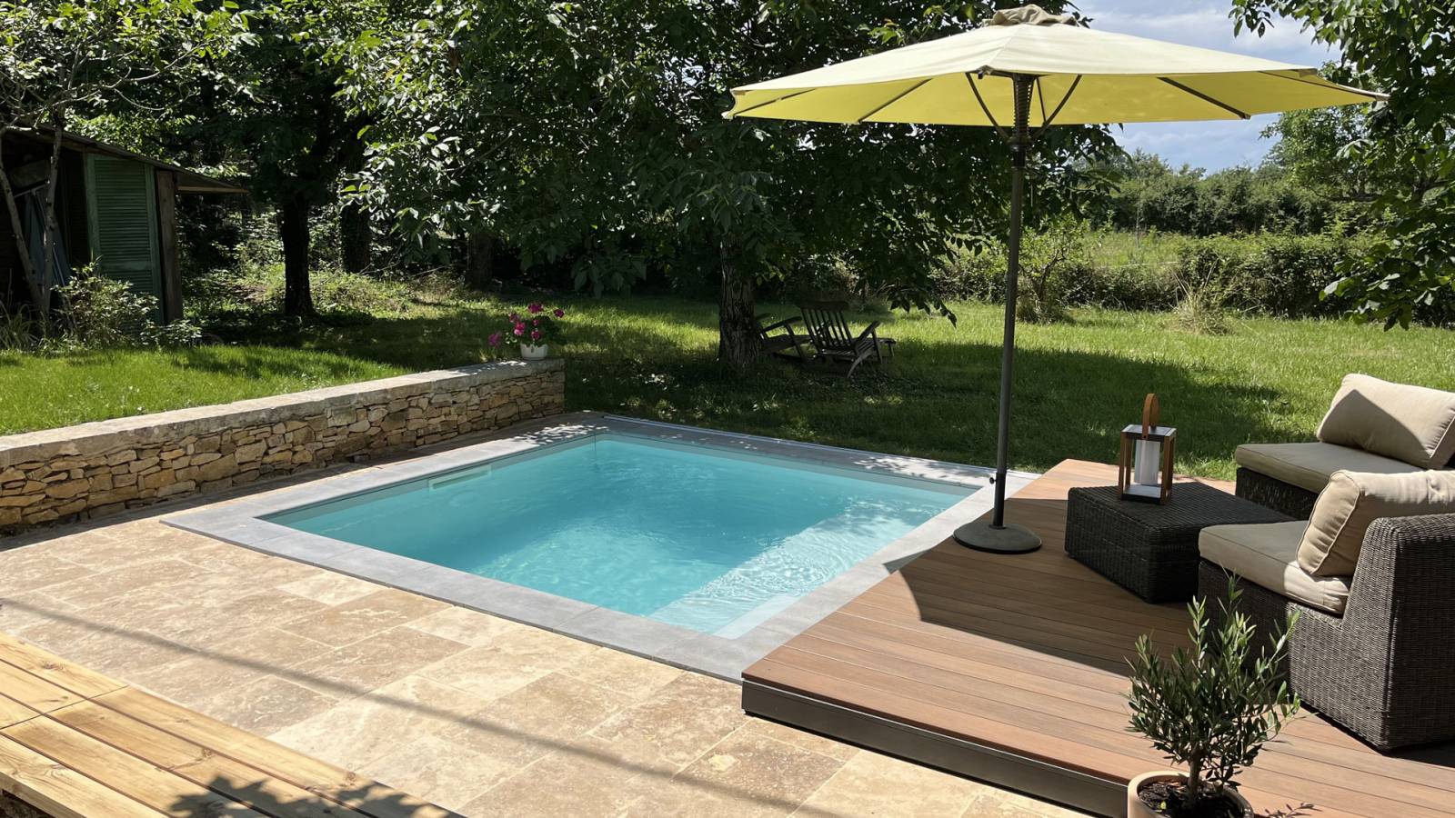 Installation d’une piscine coque IBIZA de moins de 10m² sans déclaration à Manosque