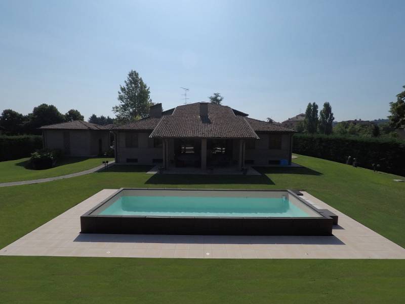 Piscine Laghetto Divina semi-enterrée à Greoux les Bains