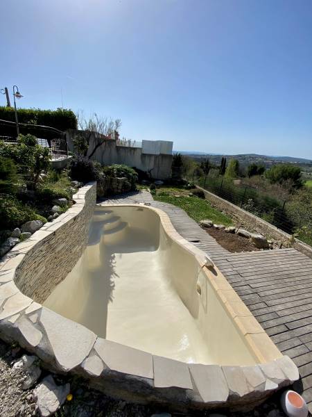 Rénovation d'une piscine polyester 