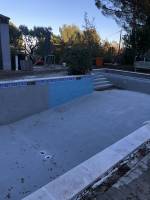 PISCINE EN TRAIN D'ETRE CARRELÉE